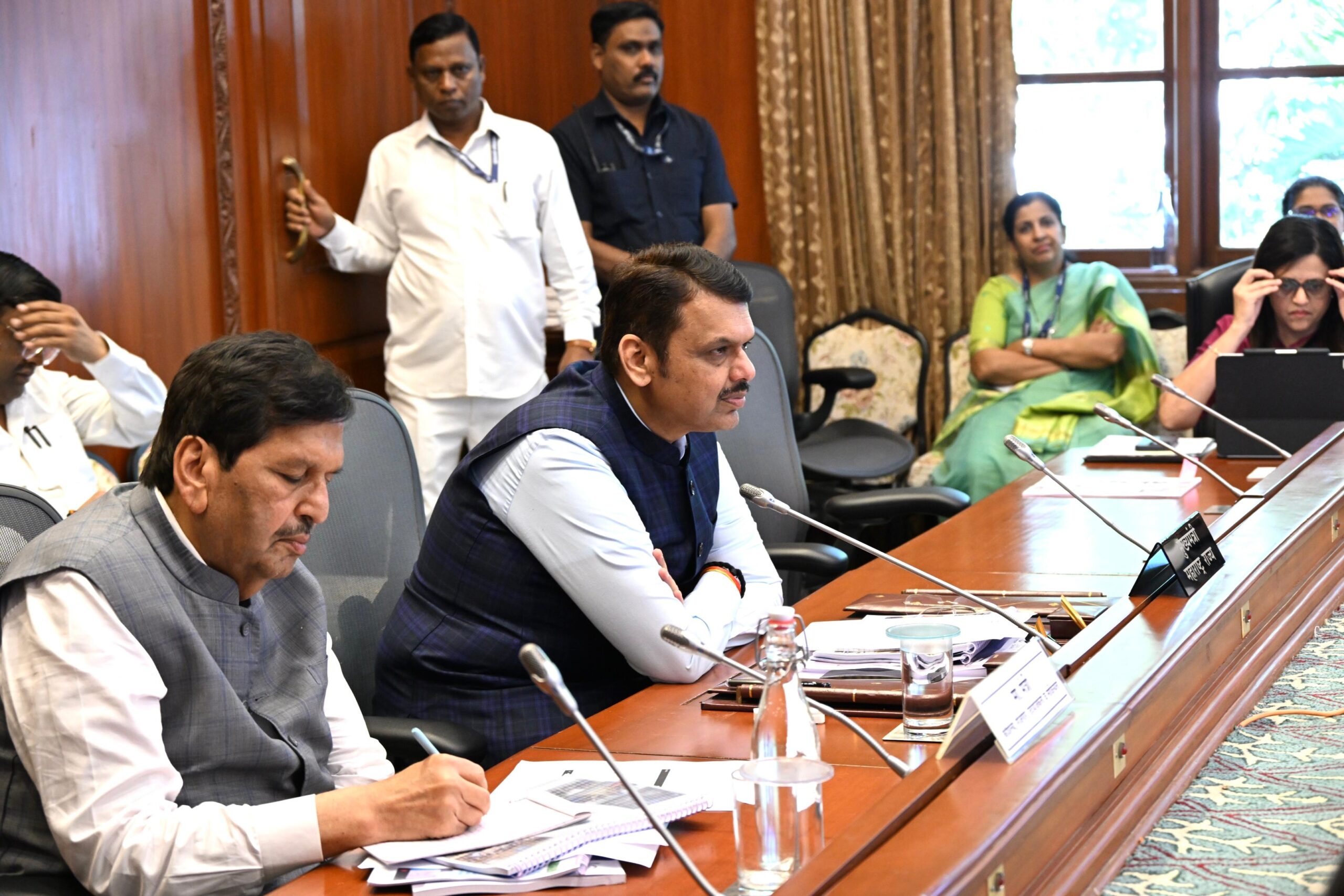 परदेशातील उद्योग जगताला आवश्यक कुशल मनुष्यबळ पुरवण्यात महाराष्ट्र राहणार अग्रेसरअल्पकालीन अभ्यासक्रम अधिक प्रभावीपणे राबविण्यासाठी एक सक्षम यंत्रणा तयार करा – मुख्यमंत्री देवेंद्र फडणवीस